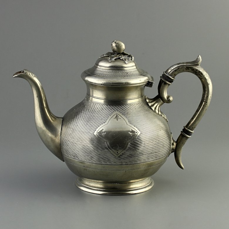 Антикварный английский чайник с серебряным покрытием James Deakin & Sons