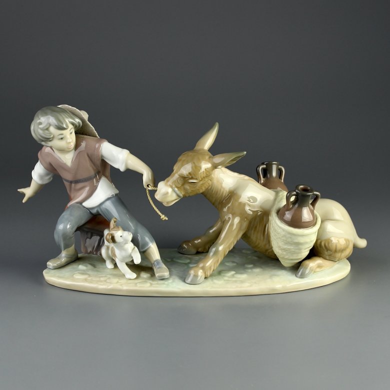 Винтажная фарфоровая статуэтка Испания Lladro 5178 Boy Pulling Donkey Мальчик тянет ослика