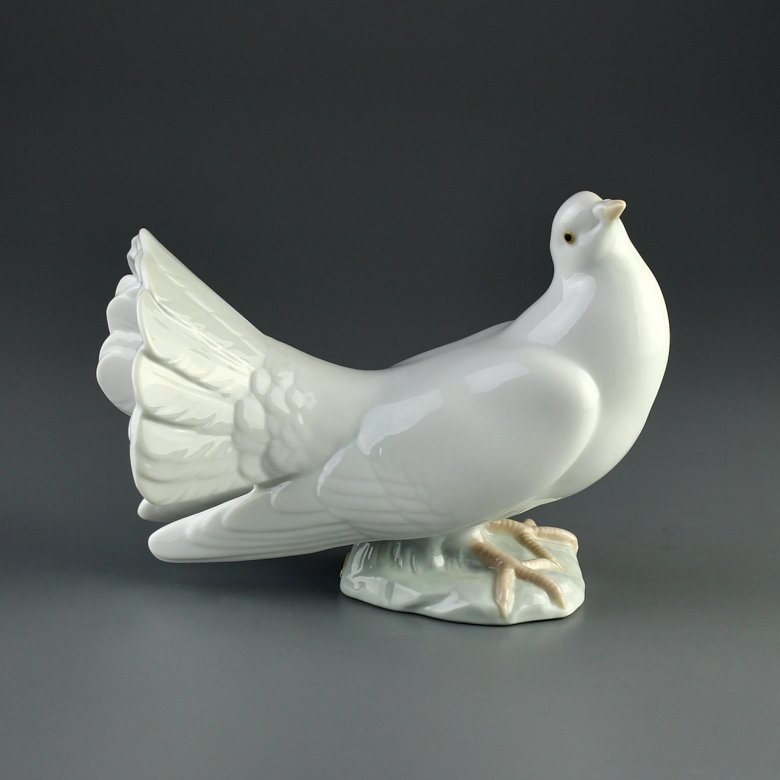 Винтажная фарфоровая статуэтка Испания Lladro 1015 Dove Голубь