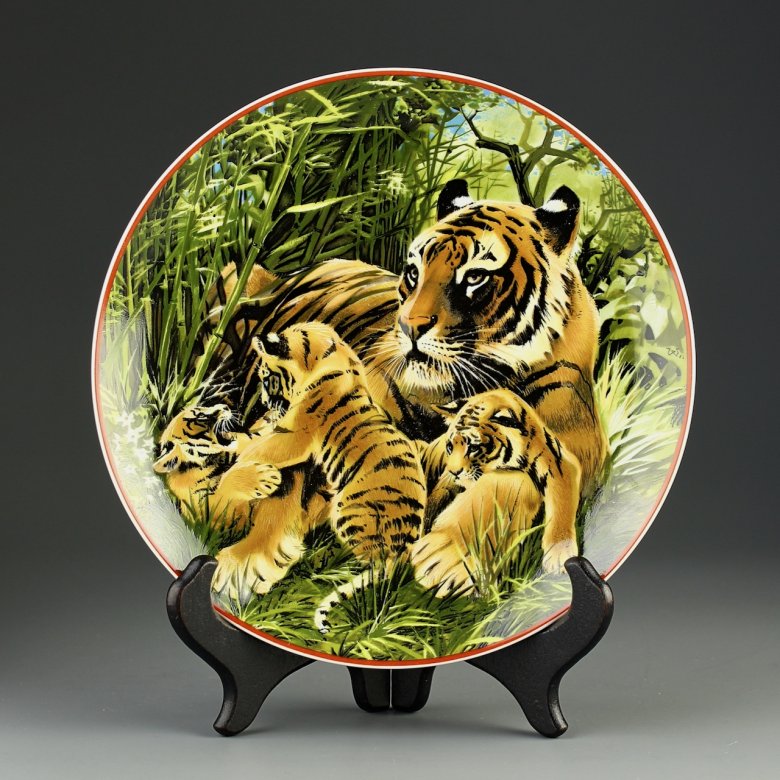 Тарелка винтажная декоративная настенная Фарфор Германия Тигры Villeroy & Boch Heinrich World Wildlife Fund Tiger Asia
