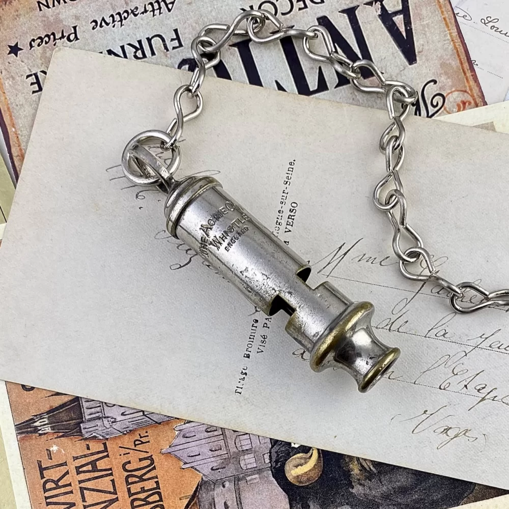 Антикварный свисток английского полицейского Acme Whistles