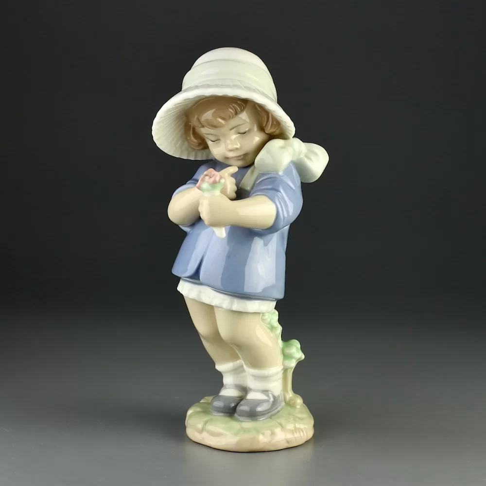 Винтажная фарфоровая статуэтка девочки Испания Lladro NAO 1315 One for me One for you