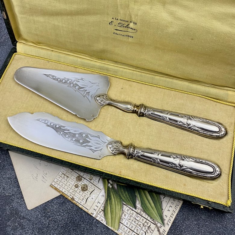 Антикварная французская лопатка и нож для подачи блюд с ландышами