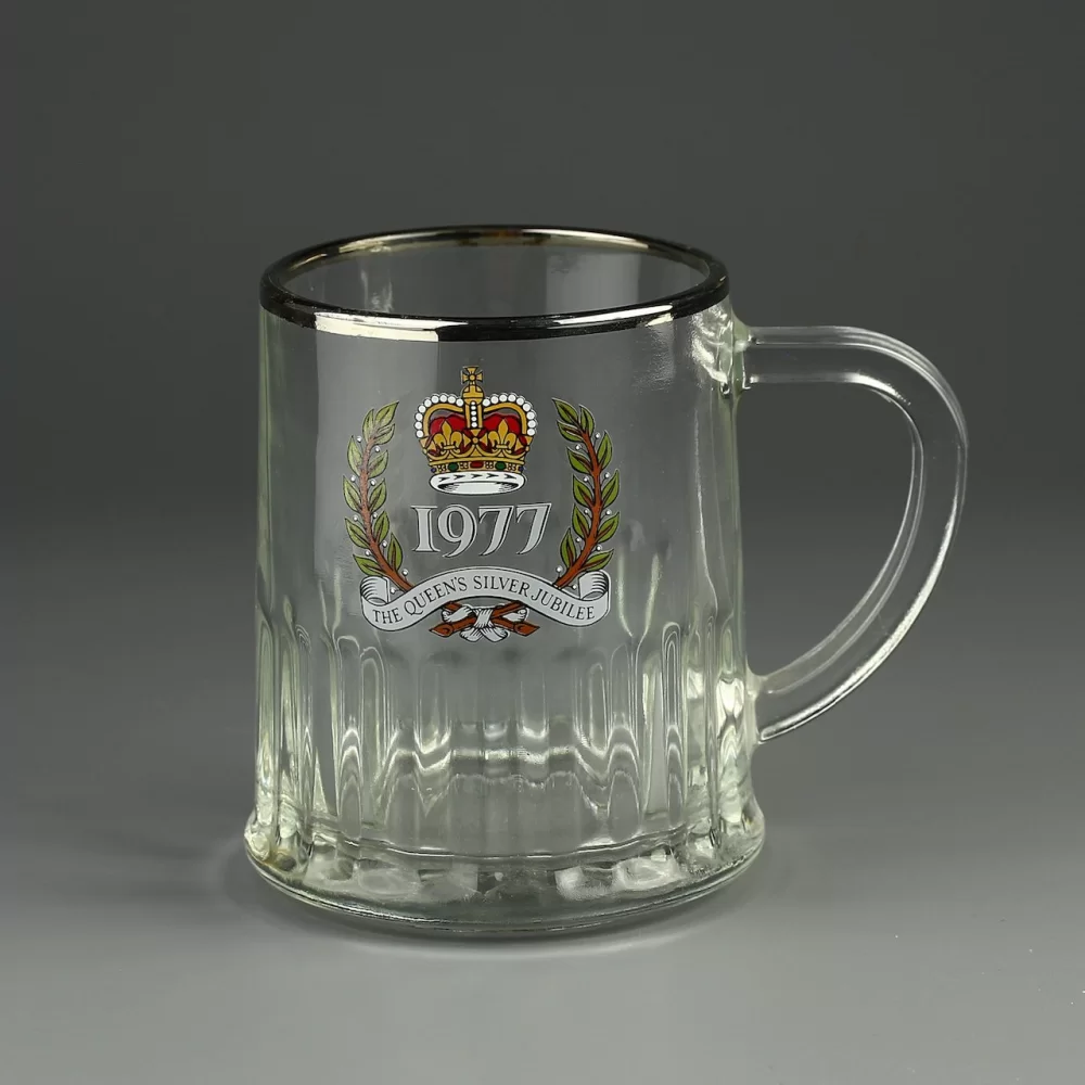 Винтажная английская кружка Королева Елизавета II Юбилей 1977 The Queens Silver Jubilee