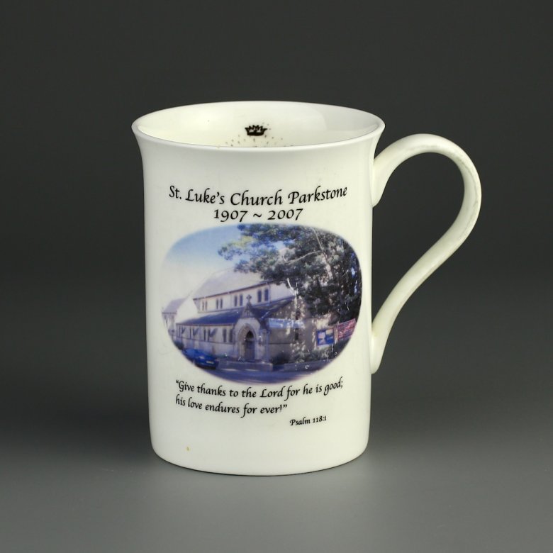 Английская фарфоровая кружка Церковь St Luke's Church Parkstone 1907-2007 Foley Pottery