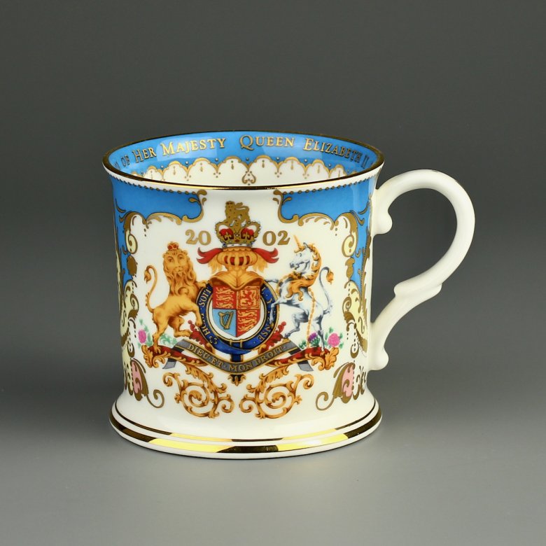 Винтажная английская фарфоровая кружка Золотой юбилей Елизавета II Golden Jubilee Queen Elizabeth 1952-2002 Royal Collection