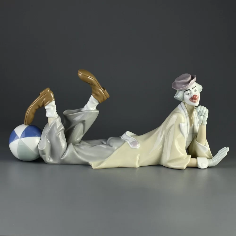 Винтажная фарфоровая статуэтка Испания Клоун с мячом Lladro 4618 Clown with Ball
