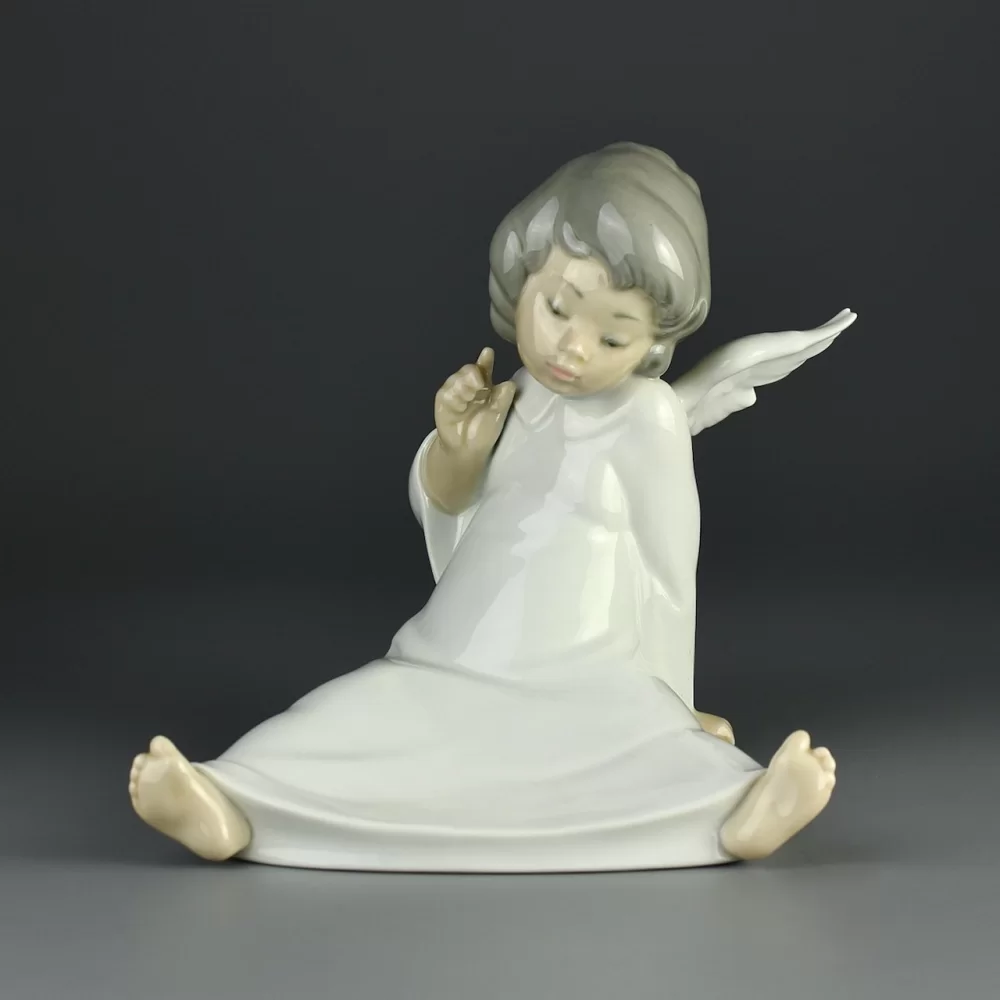 Винтажная фарфоровая статуэтка Ангел Испания Lladro 4962 Angel Wondering