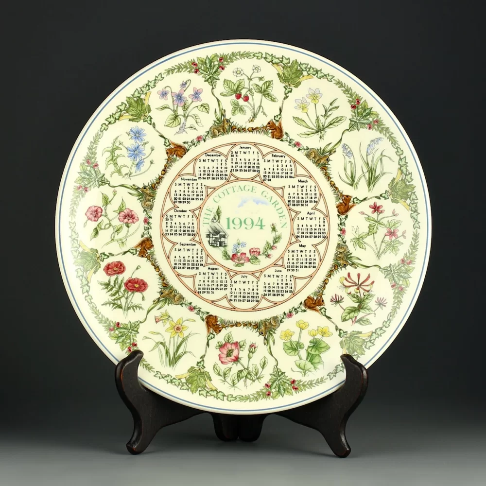 Винтажная английская тарелка Wedgwood of Entruria & Barlaston Календарь 1994 год