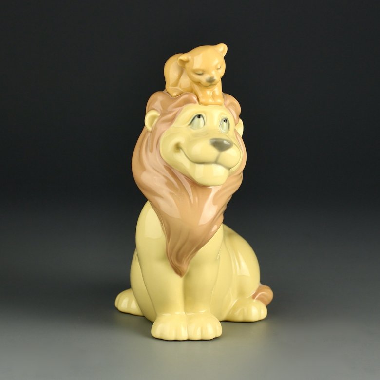Винтажная фарфоровая статуэтка Испания Lladro NAO 1497 My Little King Король Лев