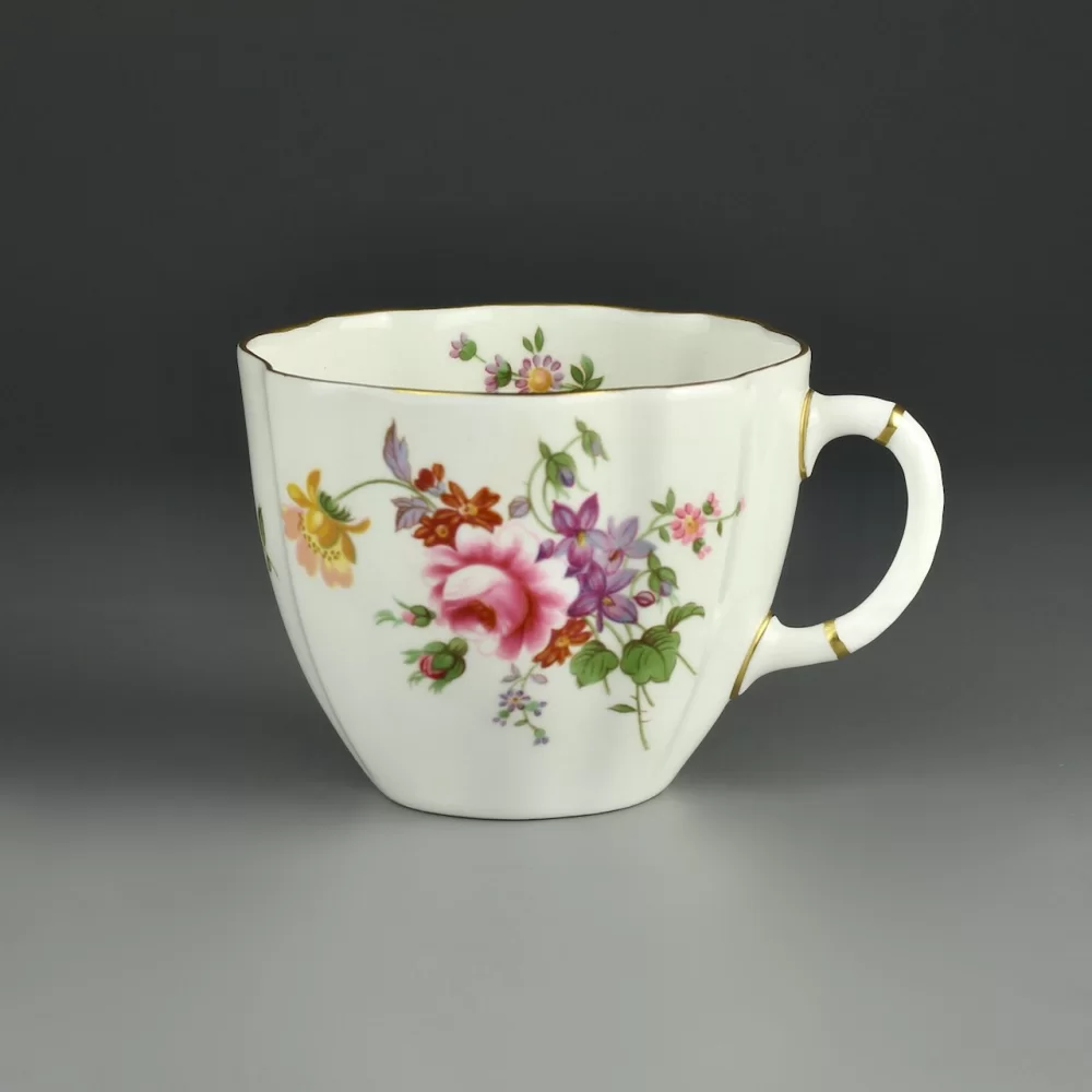 Винтажная чайная чашка Англия Royal Crown Derby Posies 1968 год