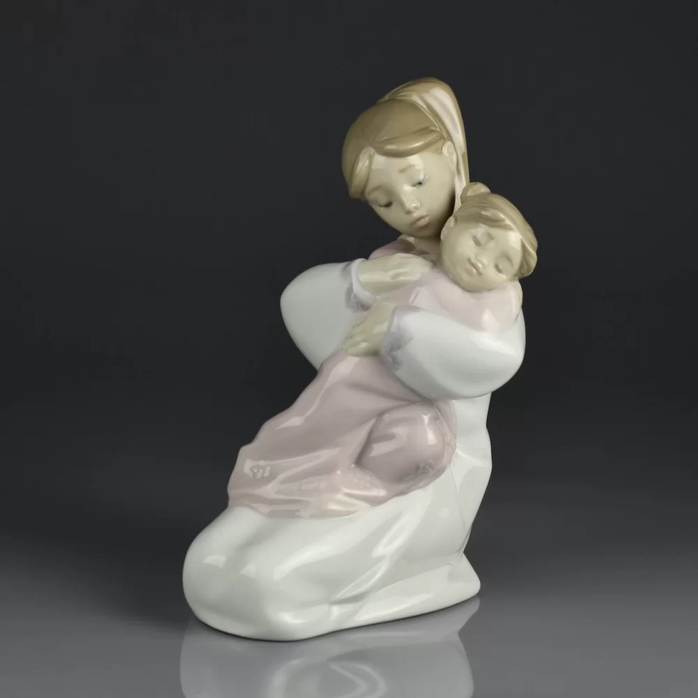 Винтажная фарфоровая статуэтка Испания Lladro NAO 1467 A Hug of Love Мама с ребёнком