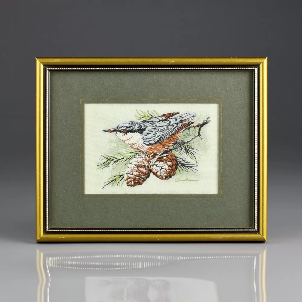 Винтажная рамка с изображением птицы на ткани Англия Cash Вышивка Nathatch Поползень