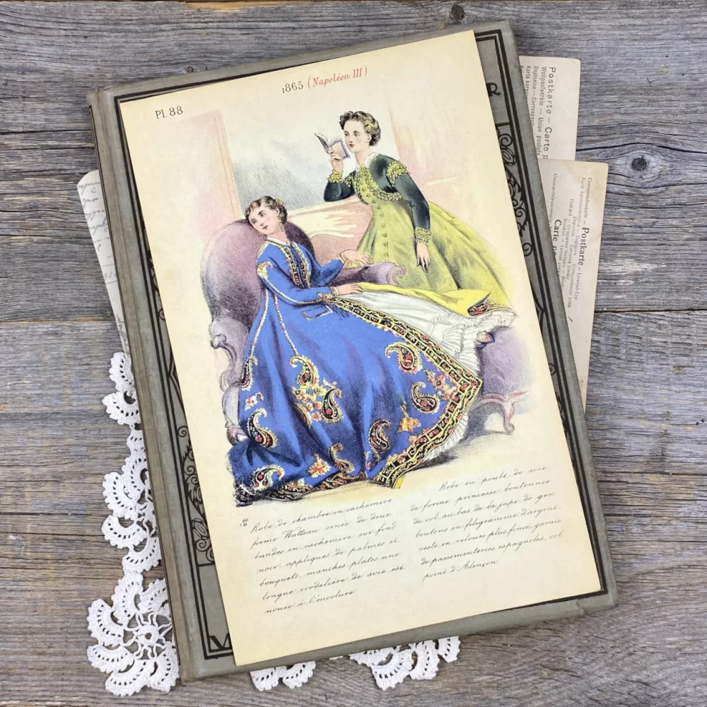 Антикварная французская иллюстрация Мода 19 века 1865 год Дамы за чтением книги
