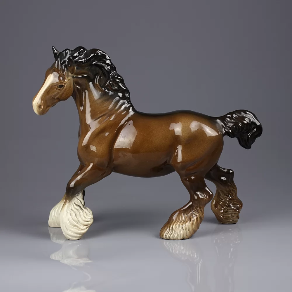Винтажная фарфоровая статуэтка Лошадь Шайр Англия Beswick Gloss Cantering Shire Horse