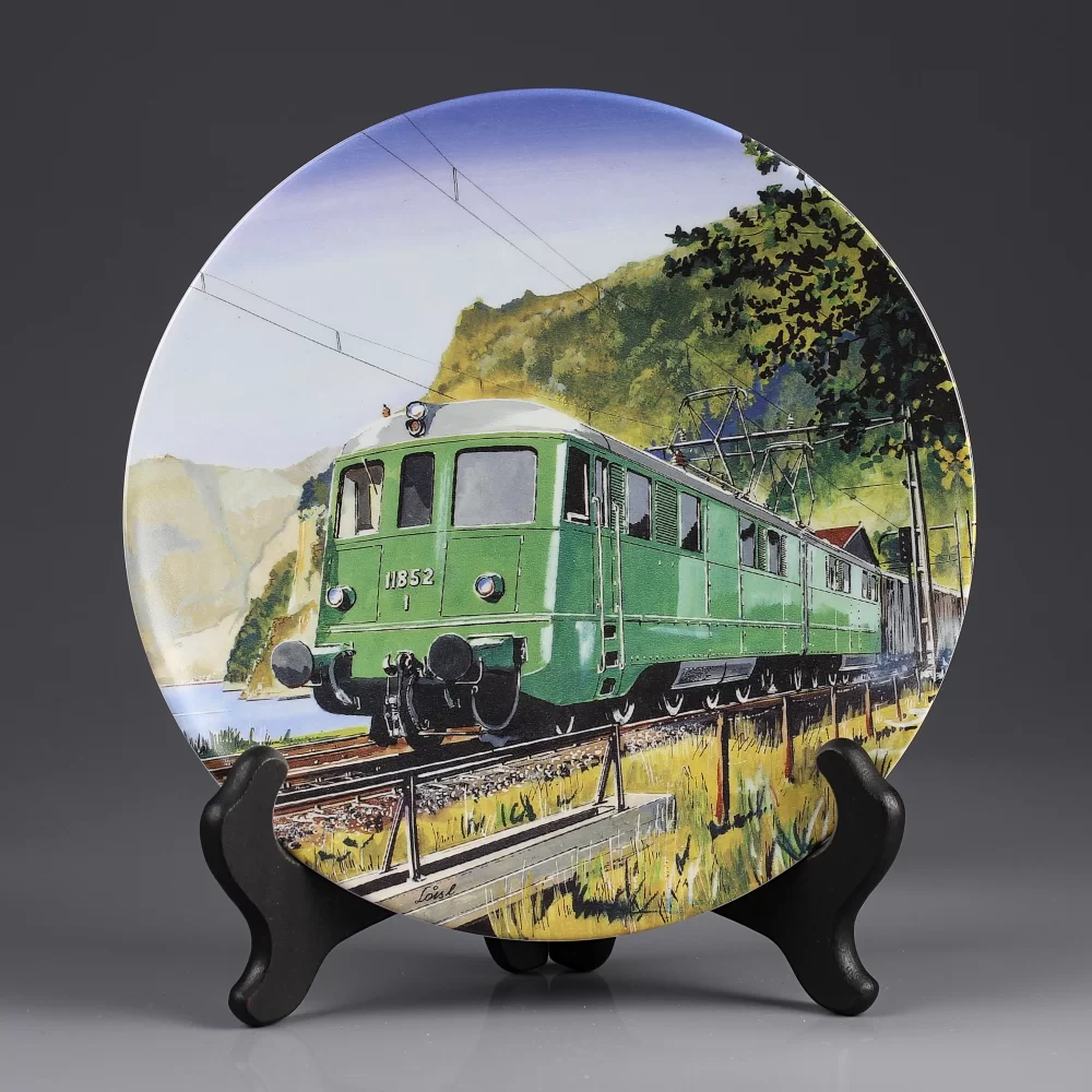 Тарелка винтажная фарфоровая настенная декоративная Поезд Швейцария Landi Lok
