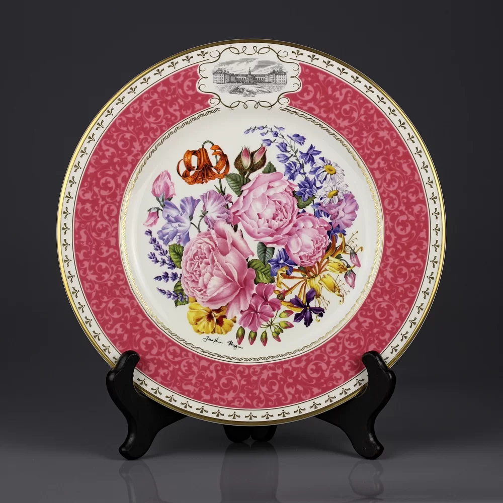 Декоративная винтажная фарфоровая тарелка с цветами Royal Doulton Prince of Wales Chelsea Bouquet Chelsea Flower Show 1998