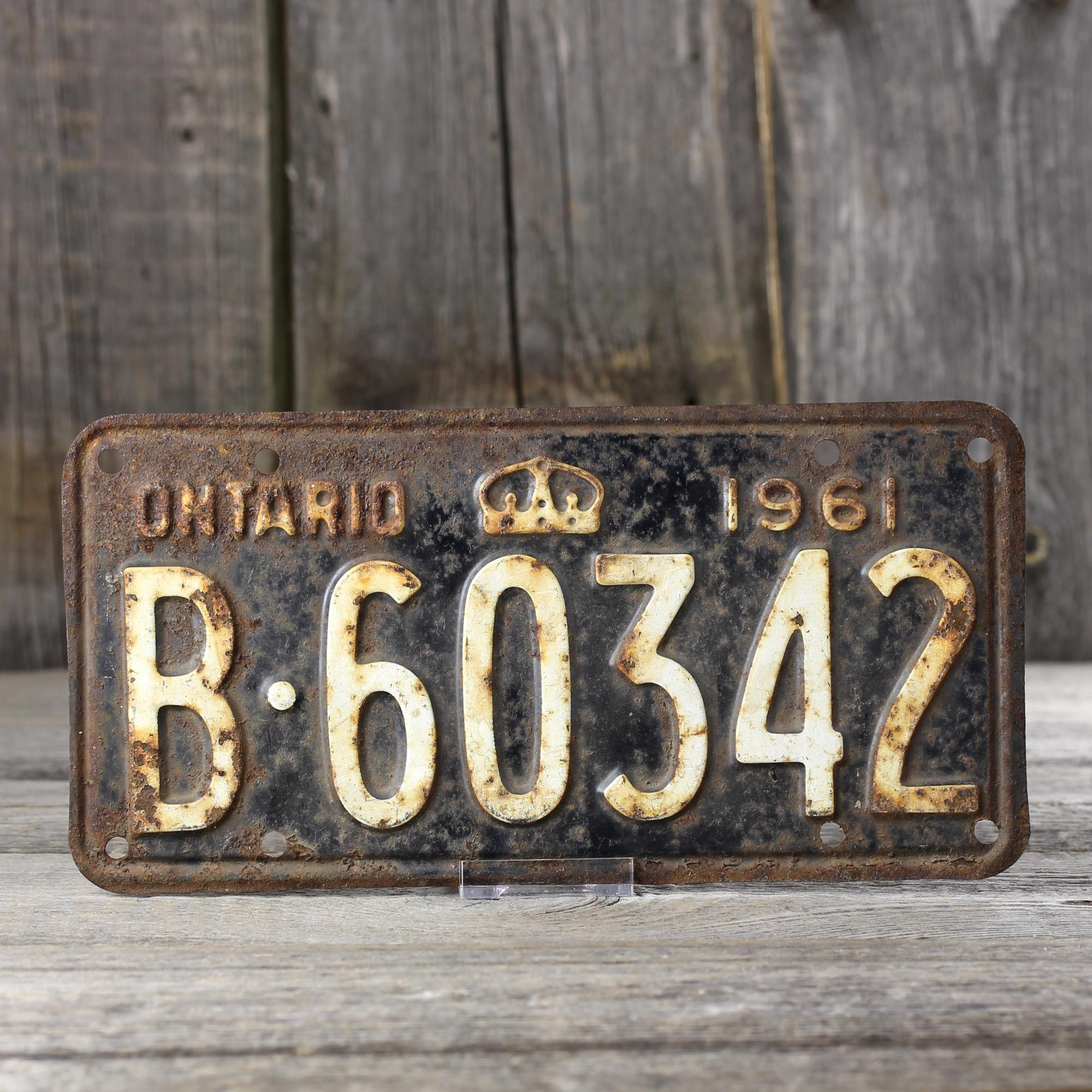 Винтажный американский автомобильный номер Ontario 1961