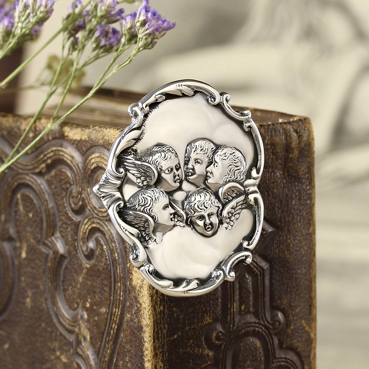 Крупная серебряная брошь в стиле ар-нуво ручной работы Ангелы
