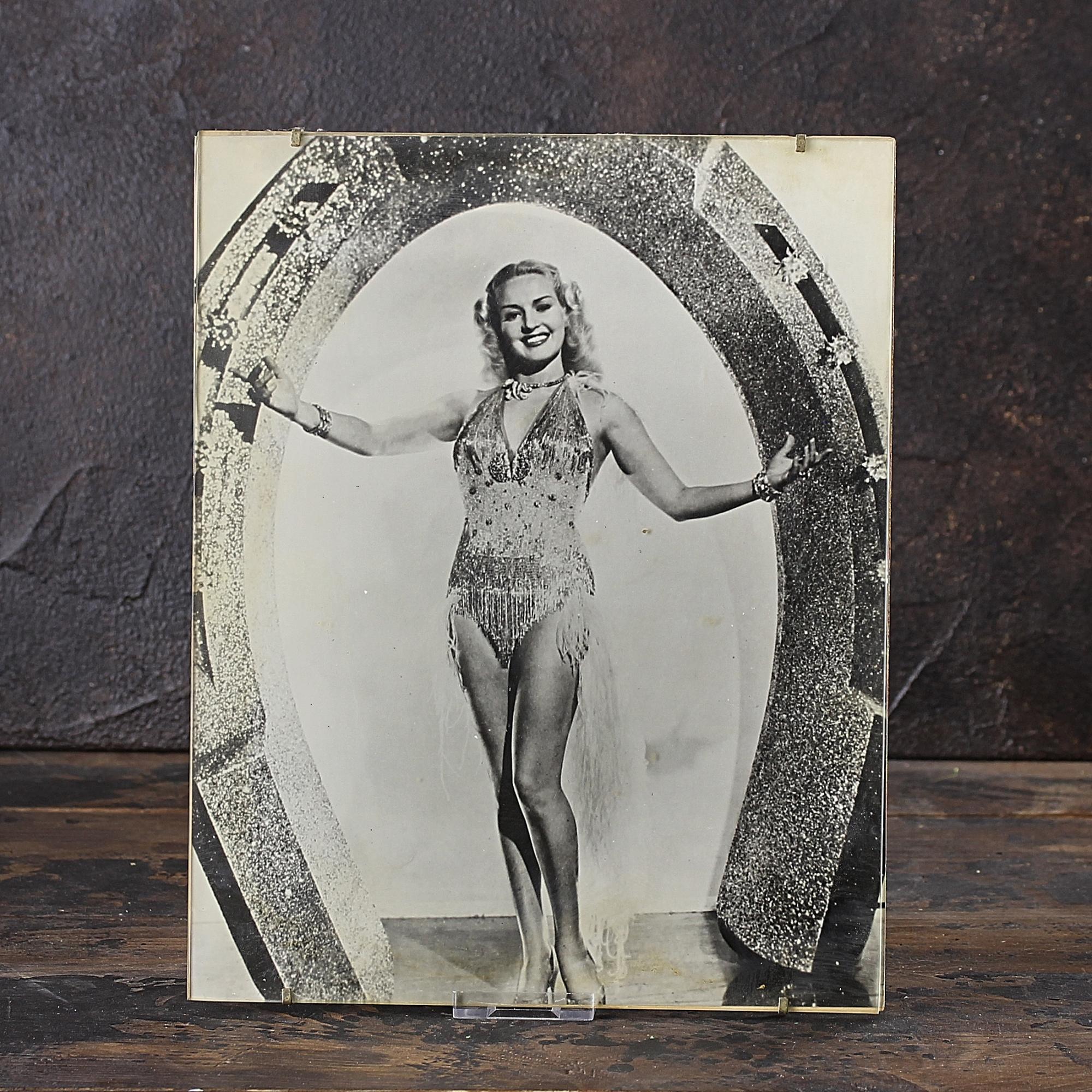 Винтажная фотография под стеклом Betty Grable Бетти Грейбл Diamond Horseshoe Бриллиантовая подкова