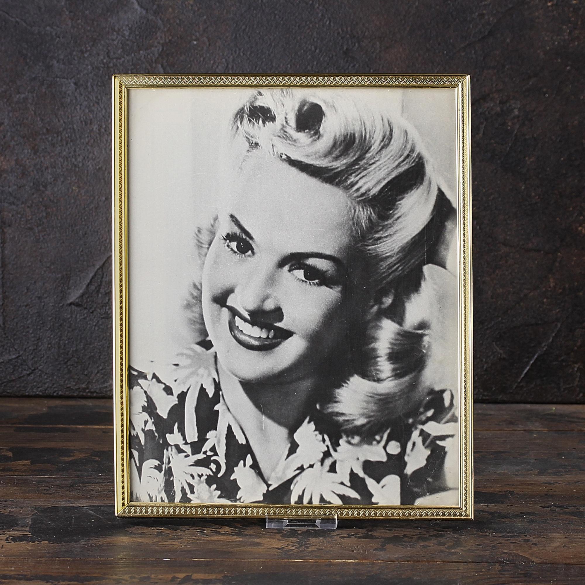 Винтажная фотография в рамке известной американской актрисы Бетти Грейбл Betty Grable