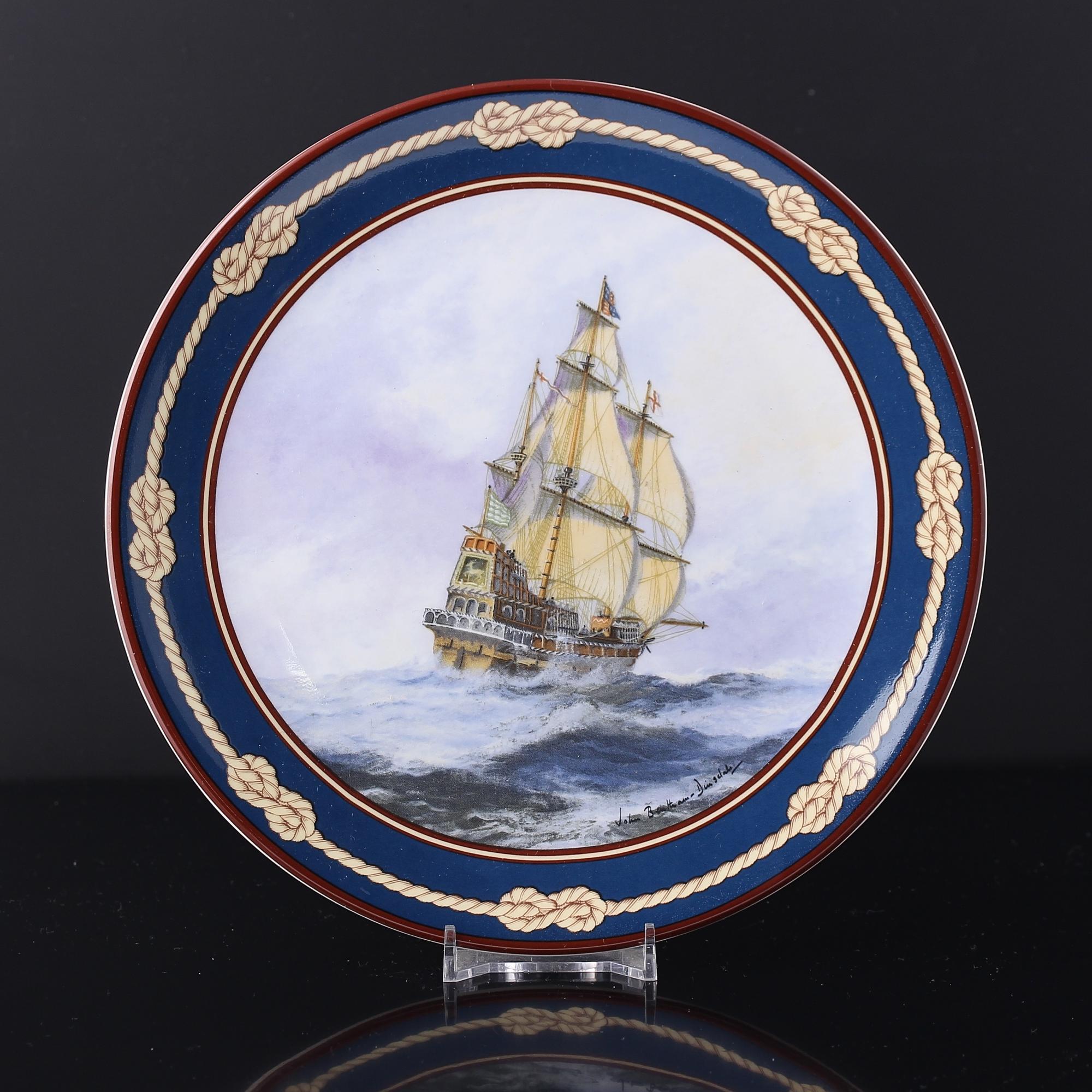 Винтажная декоративная тарелка Royal Doulton "Golden Hind" Парусное судно "Золотая Лань"
