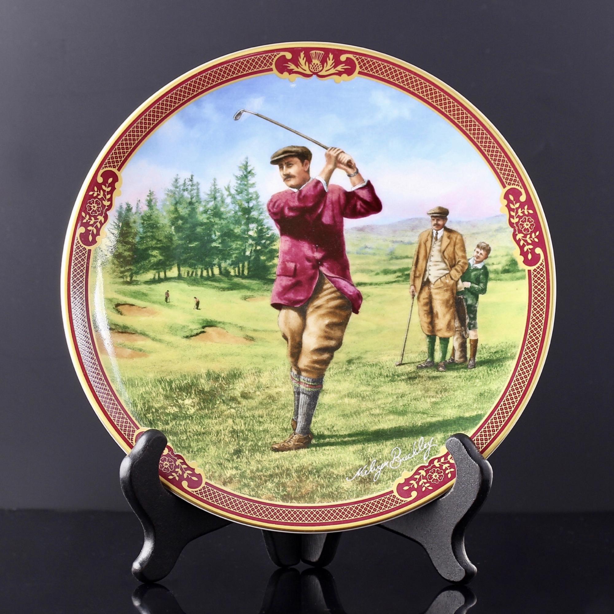 Винтажная декоративная тарелка Royal Worcester "Golfing - The Fairway" Гольф
