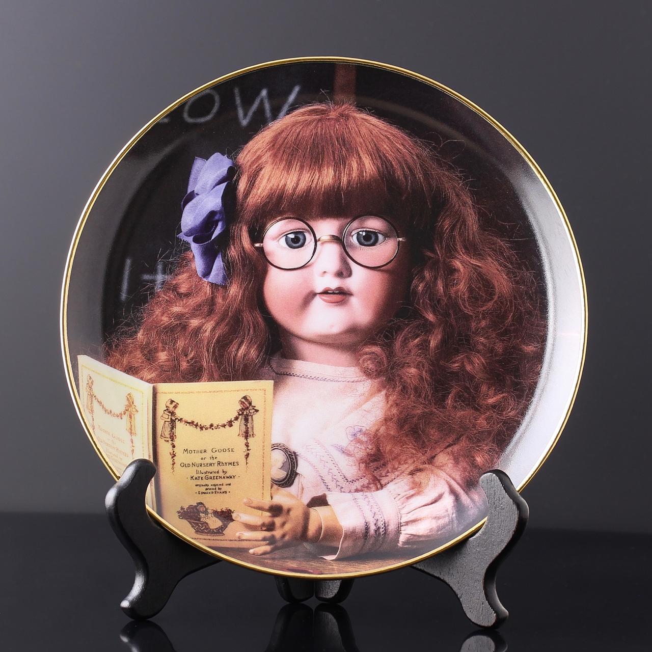 Тарелка винтажная декоративная настенная Фарфор Кукла Franklin Mint Hanau Doll Museum Portrait of Sophie