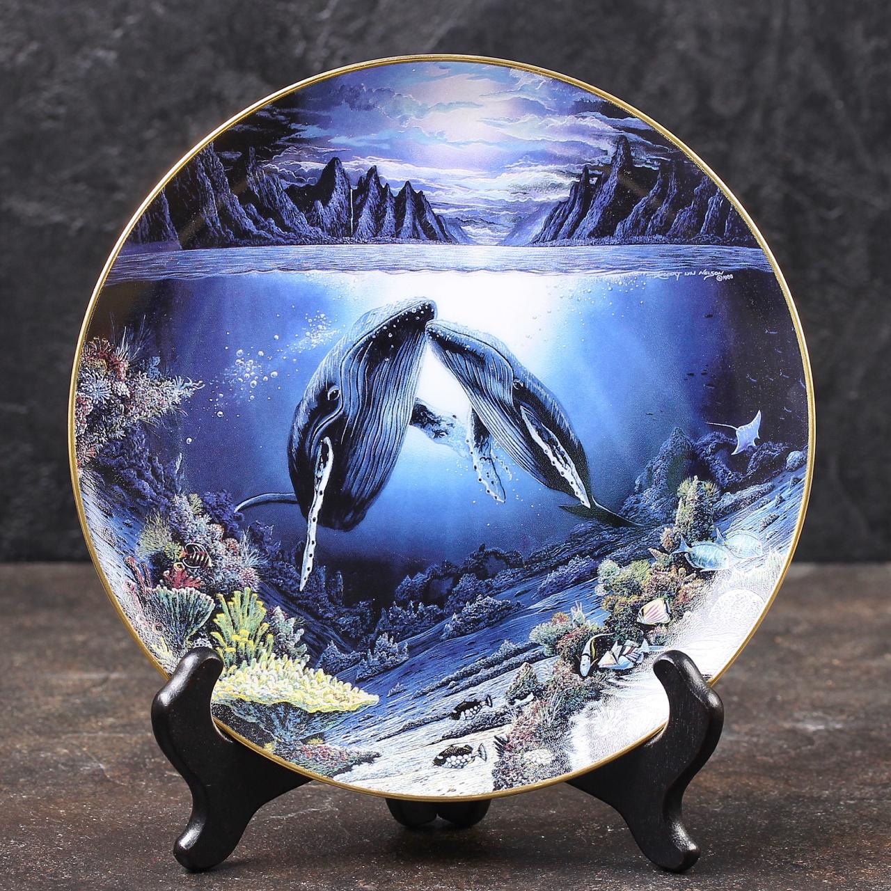 Тарелка винтажная декоративная настенная Фарфор Киты Danbury Mint Underwater Paradise Moonlit Moment