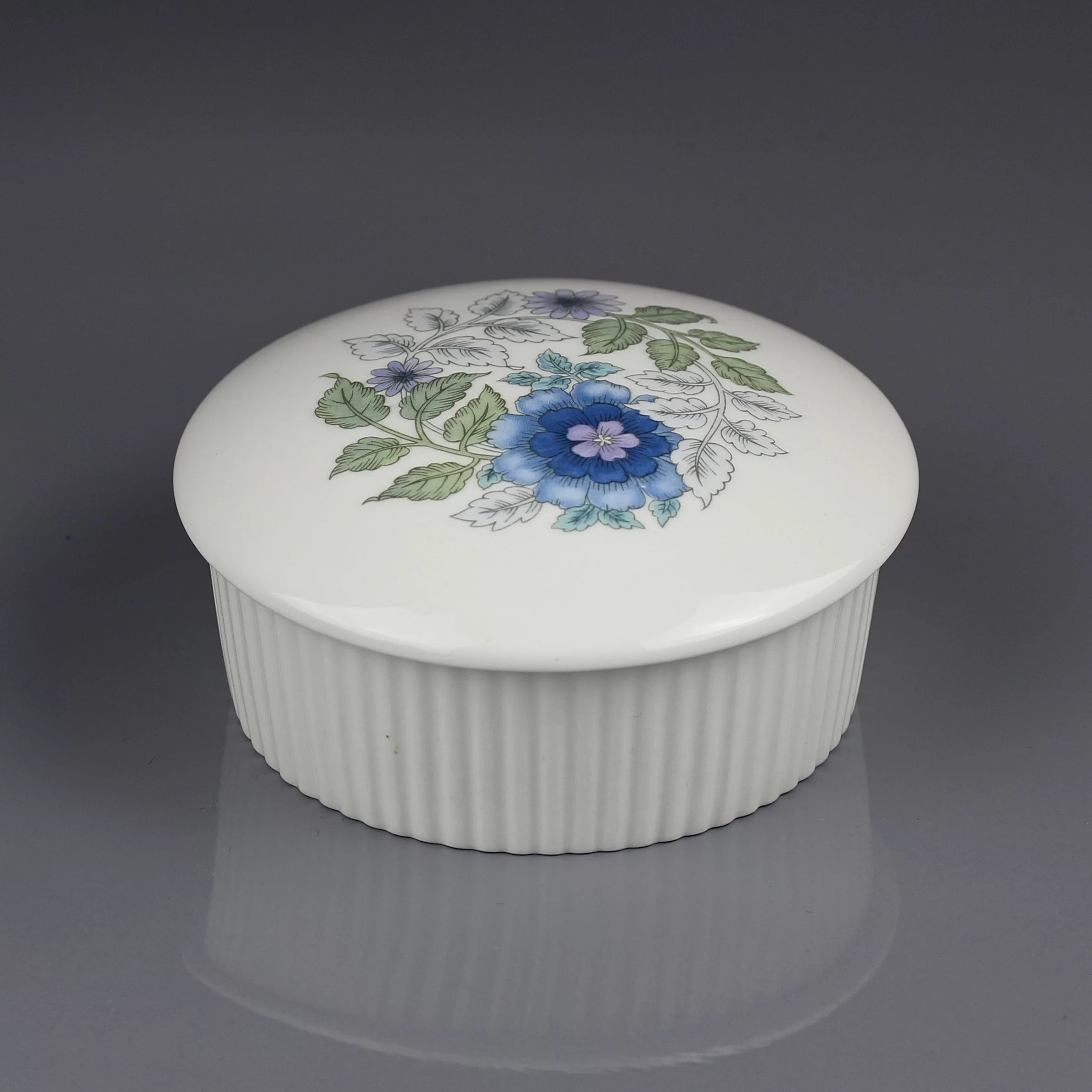 Винтажная английская фарфоровая шкатулка Веджвуд Wedgwood Clementine