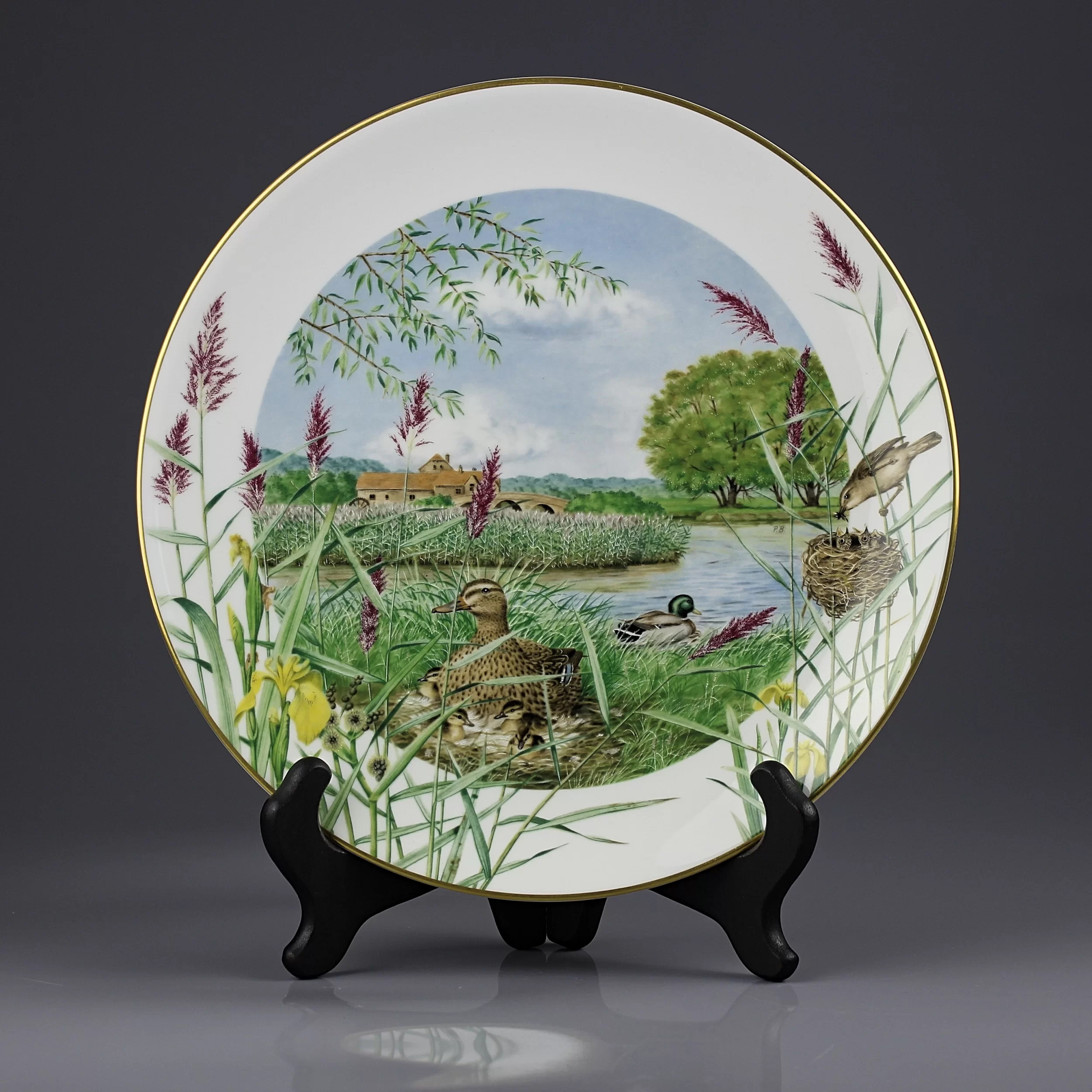 Тарелка винтажная фарфоровая настенная декоративная Утки Июль Англия Royal Worcester July River