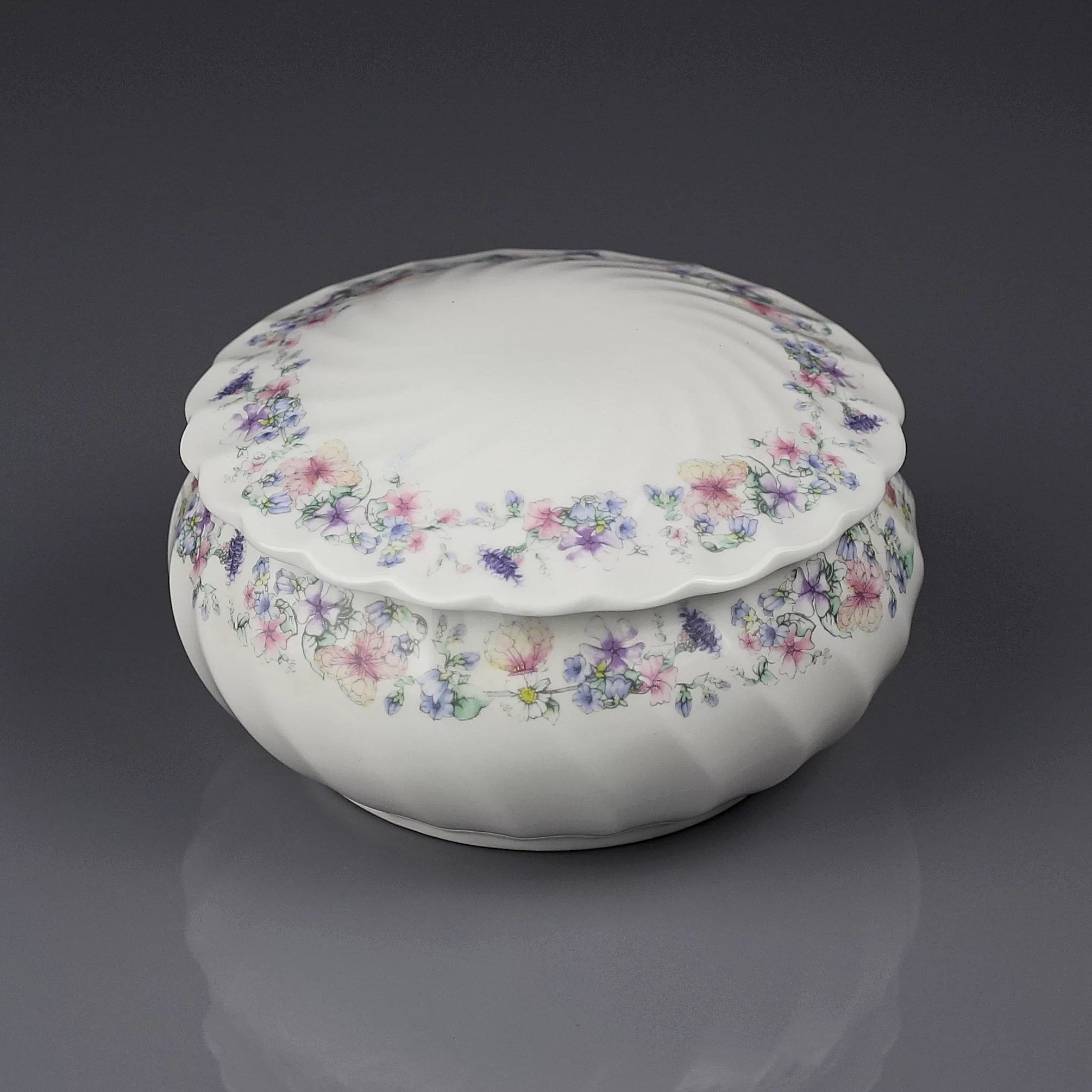 Винтажная английская фарфоровая шкатулка Веджвуд Wedgwood Angela