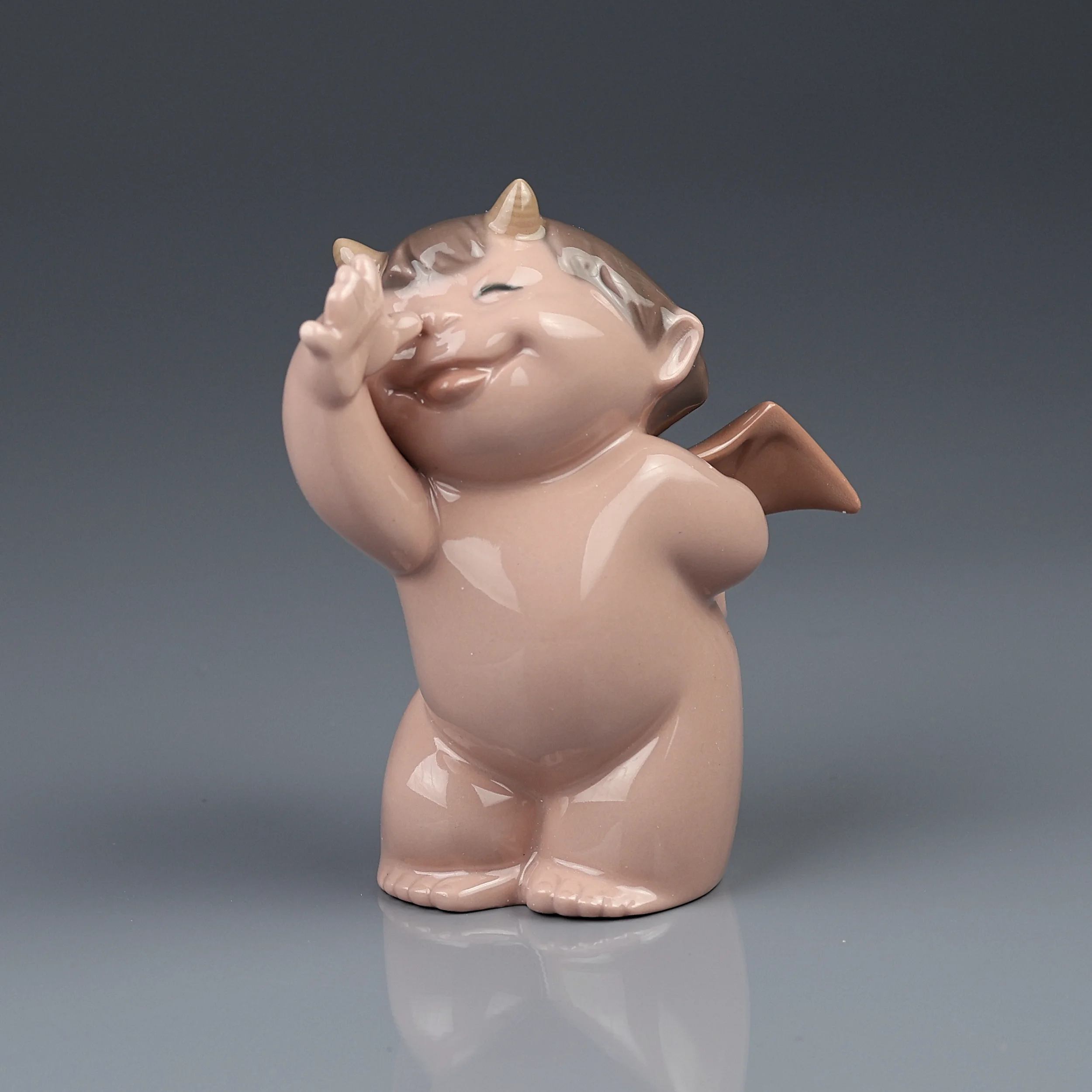 Винтажная фарфоровая статуэтка Чертёнок с крыльями и рожками NAO Wicked Cheeky Cherub