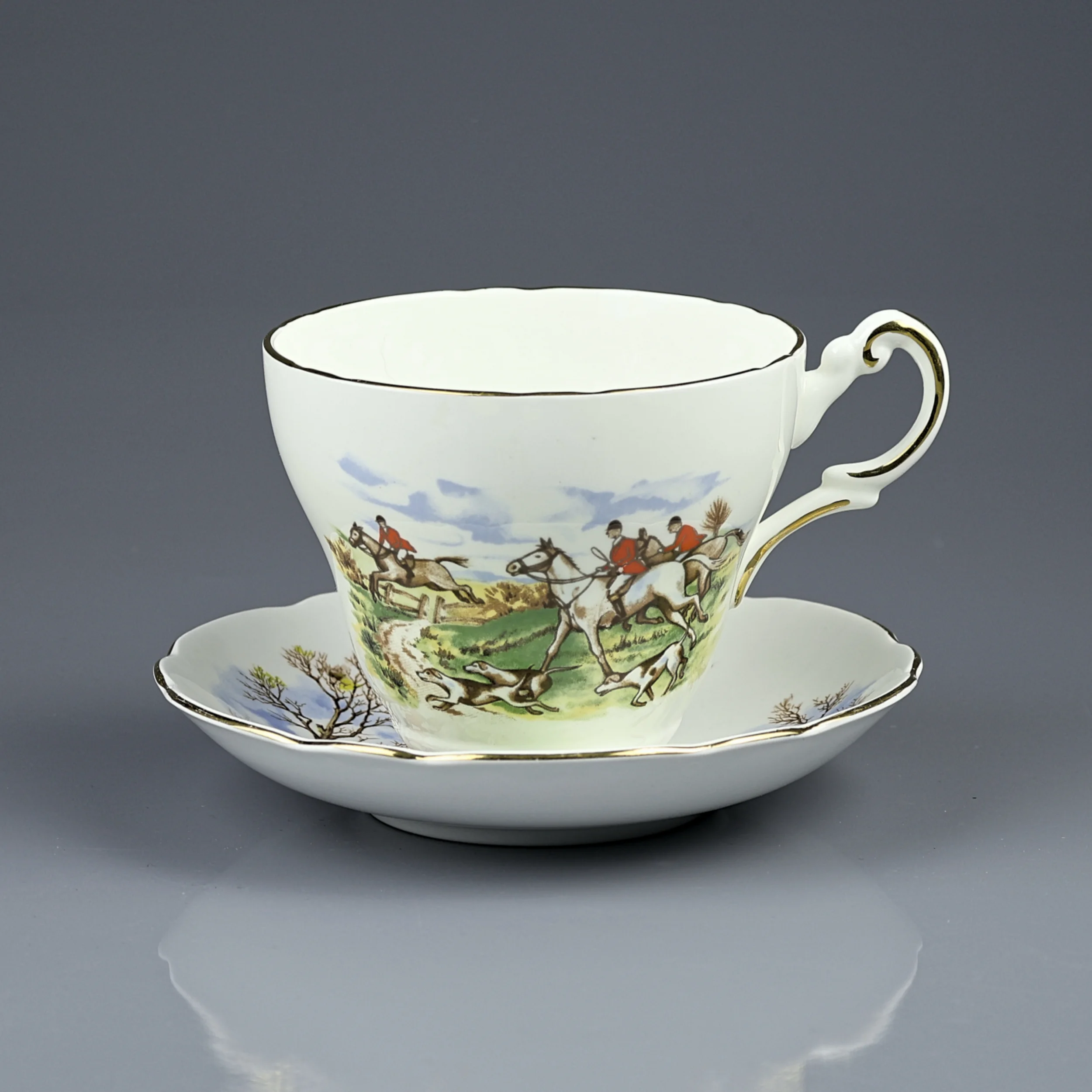 Винтажная фарфоровая чайная пара Конная охота с гончими Англия Regency China