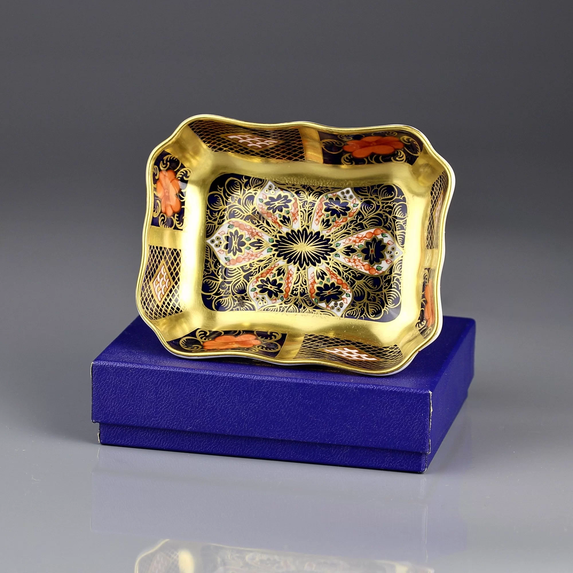Винтажная пиала тарелочка Фарфор Англия Имари Royal Crown Derby Imari