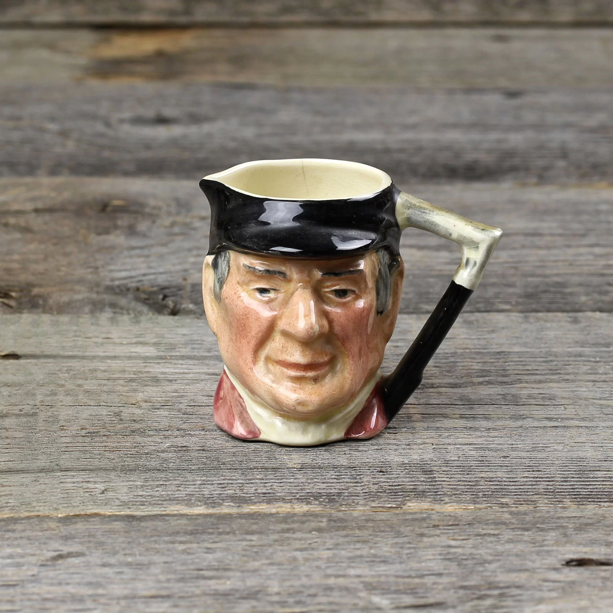 Винтажный английский миниатюрный кувшин Sandland Toby Character Jug
