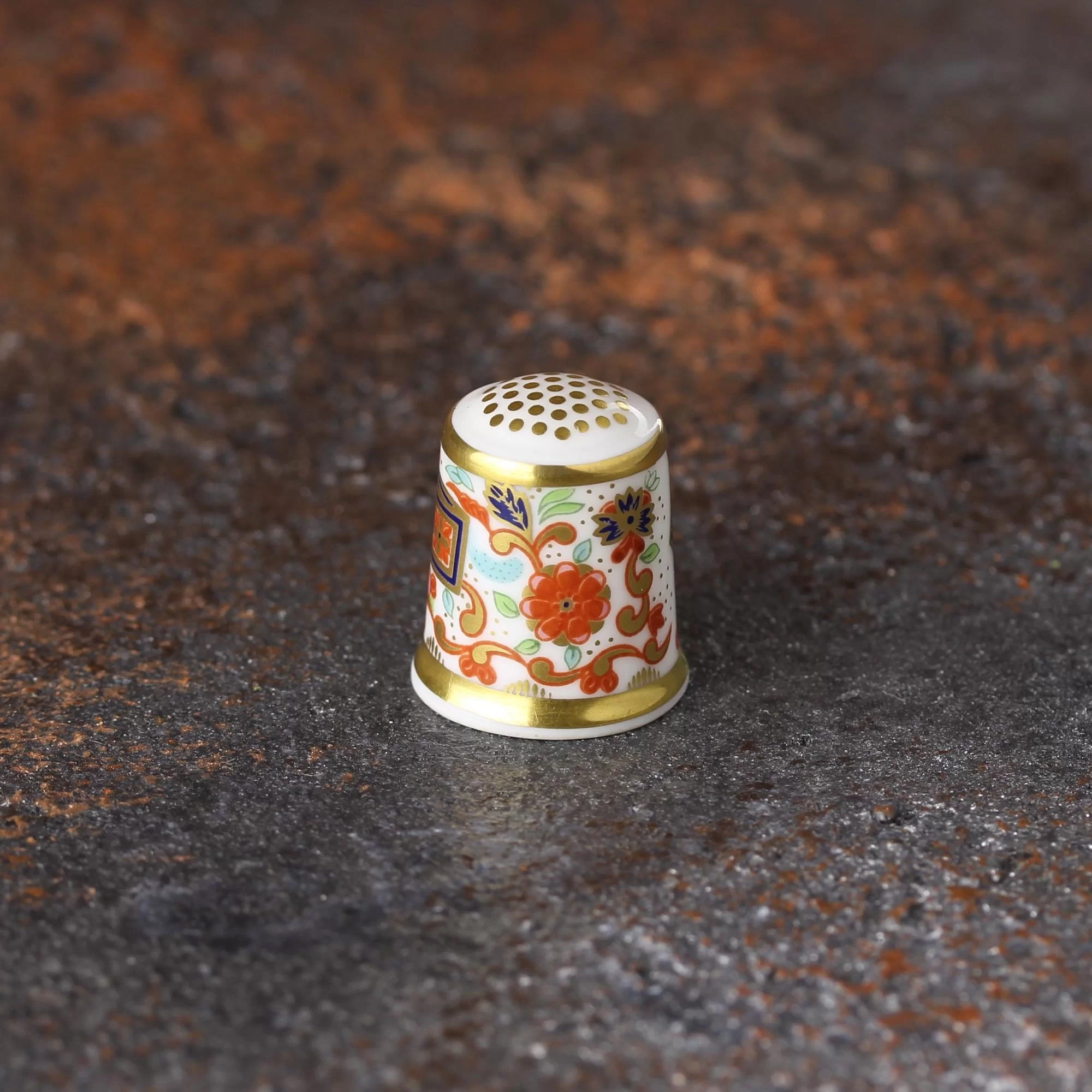 Винтажный английский напёрсток Royal Crown Derby Imari Thimble Ар-деко