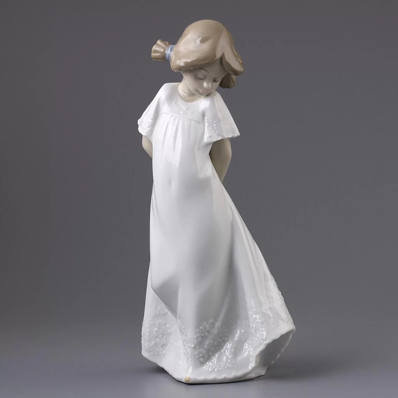 Винтажная фарфоровая статуэтка Испания Lladro NAO 1109 So Shy Застенчивая