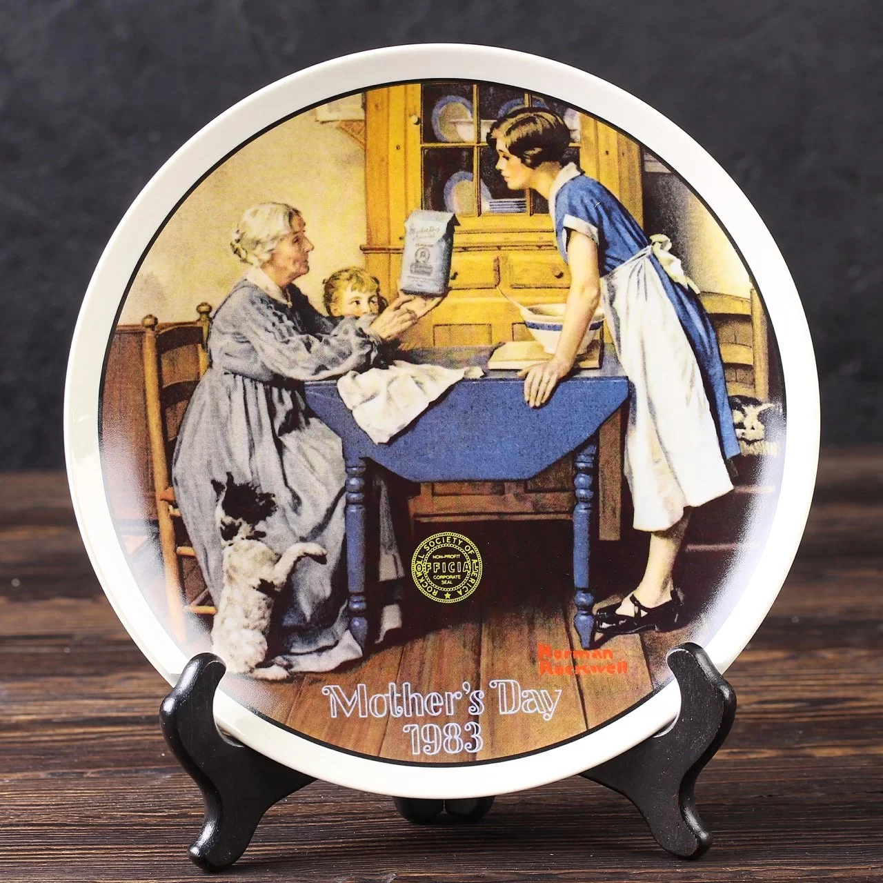 Тарелка винтажная декоративная настенная Фарфор День матери Knowles Mother's Day 1983 Add Two Cups and a Measure of Love Norman Rockwell