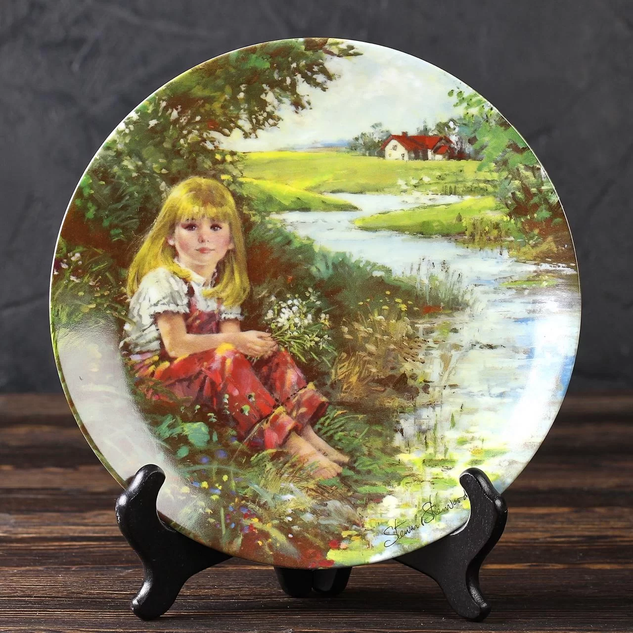 Тарелка винтажная декоративная настенная Фарфор Девочка у ручья Dominion Reflection of Canadian Childhood Quiet Moment