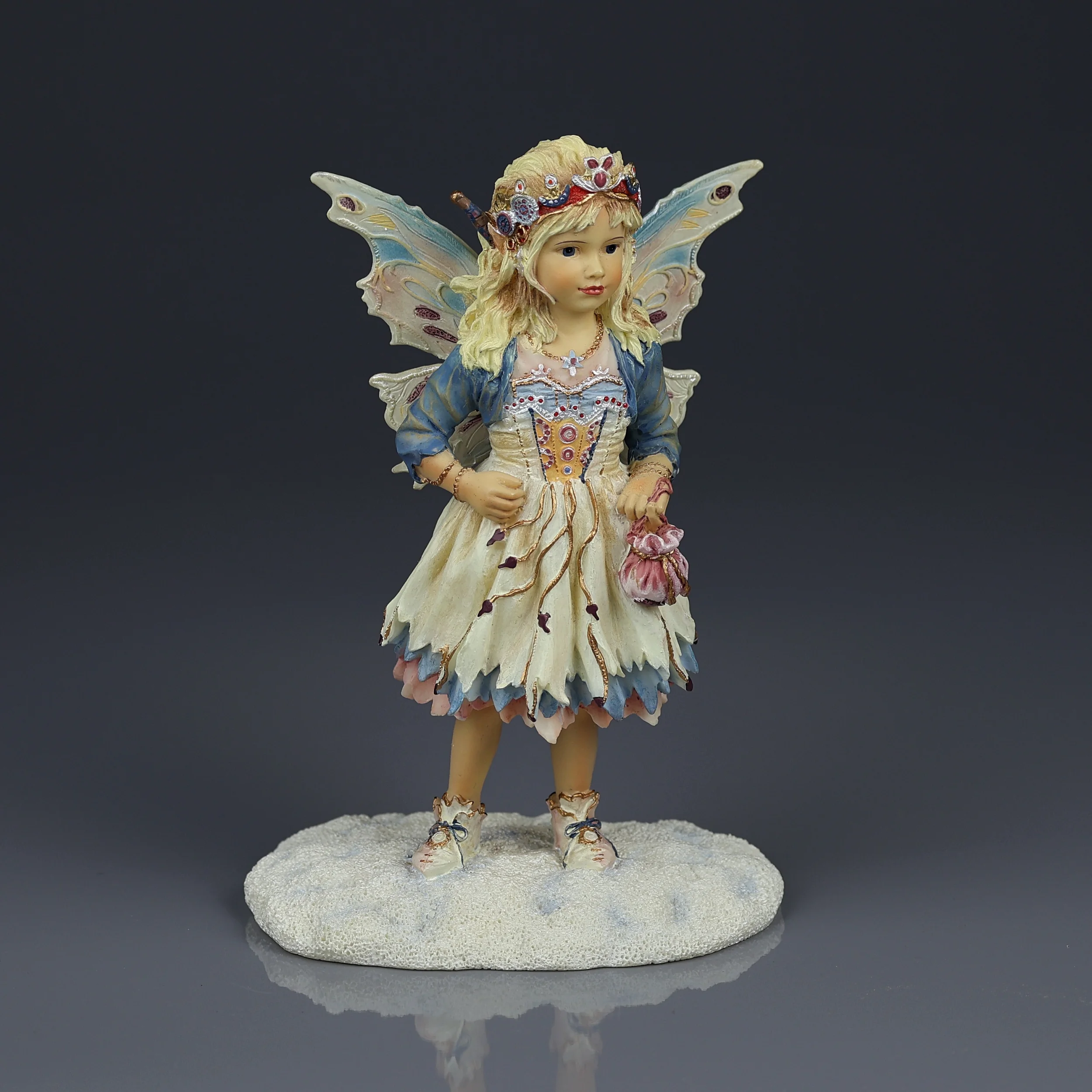 Фигурка цветочной феи Англия Leonardo Faerie Poppets Winter Twilight