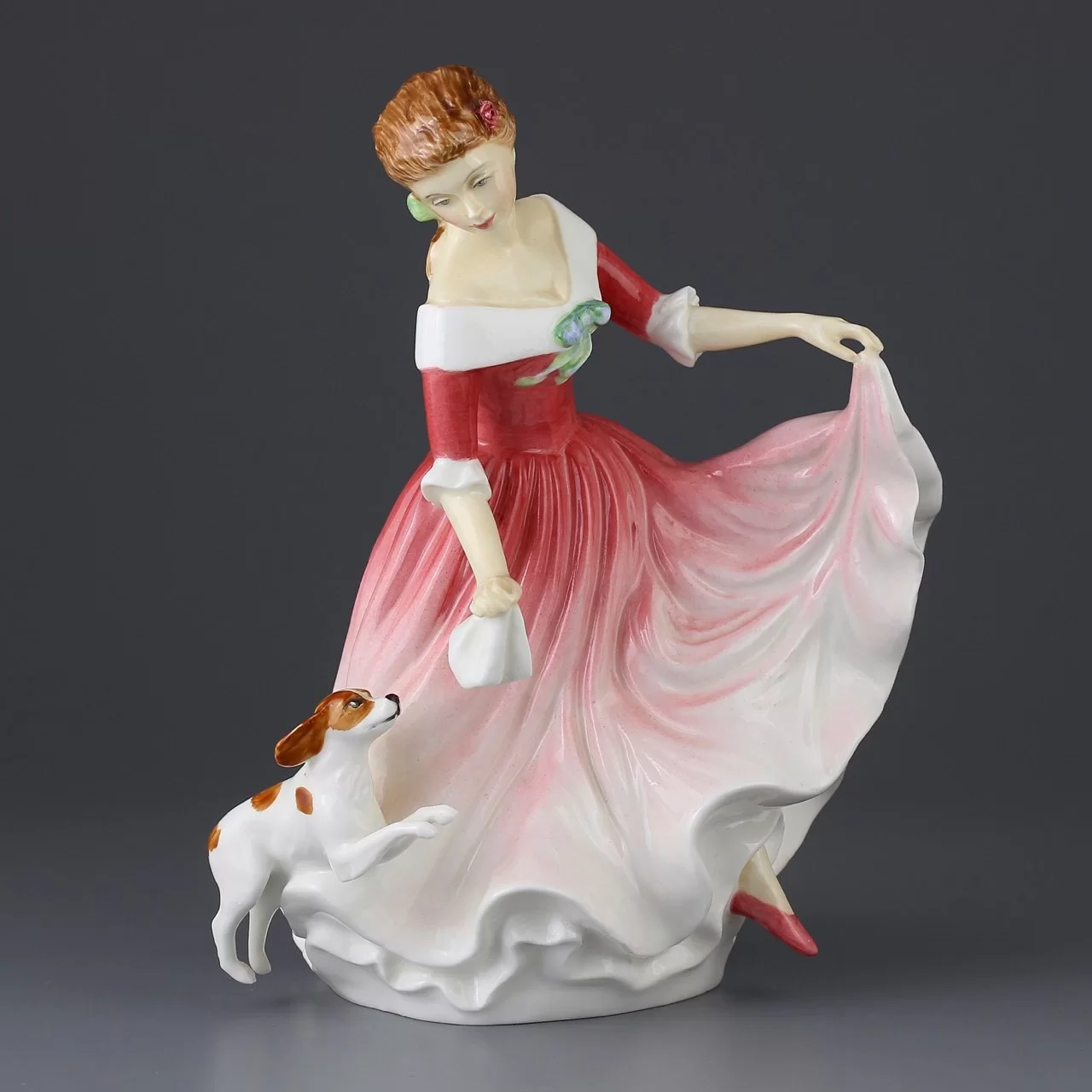 Винтажная фарфоровая статуэтка Англия Royal Doulton 3011 My Best Friend Дама с собакой