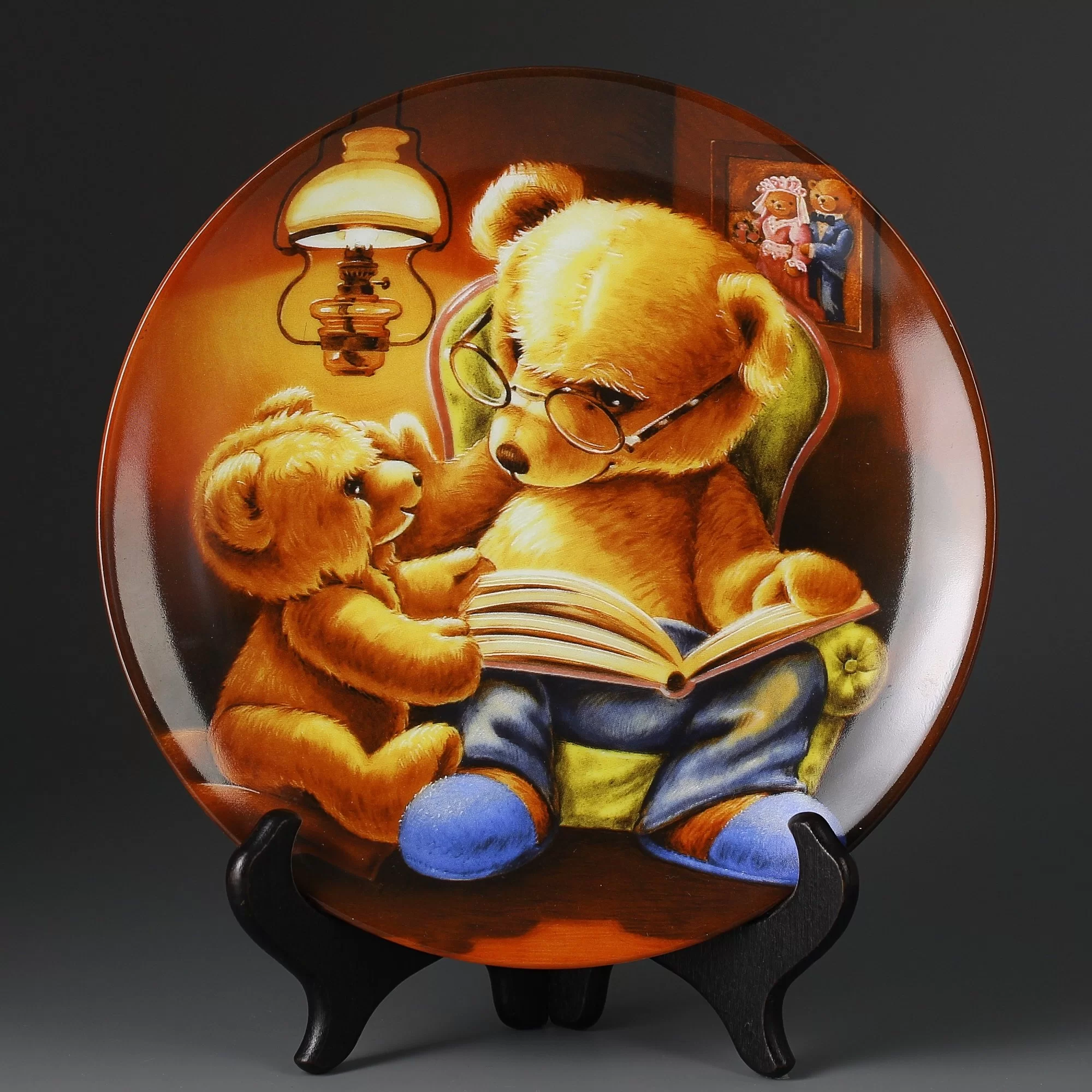 Тарелка винтажная декоративная настенная Фарфор Германия Мишки Тедди Teddy Bareuther Teddy und seine Freunde Grossvaters Gutenachtgeschichte