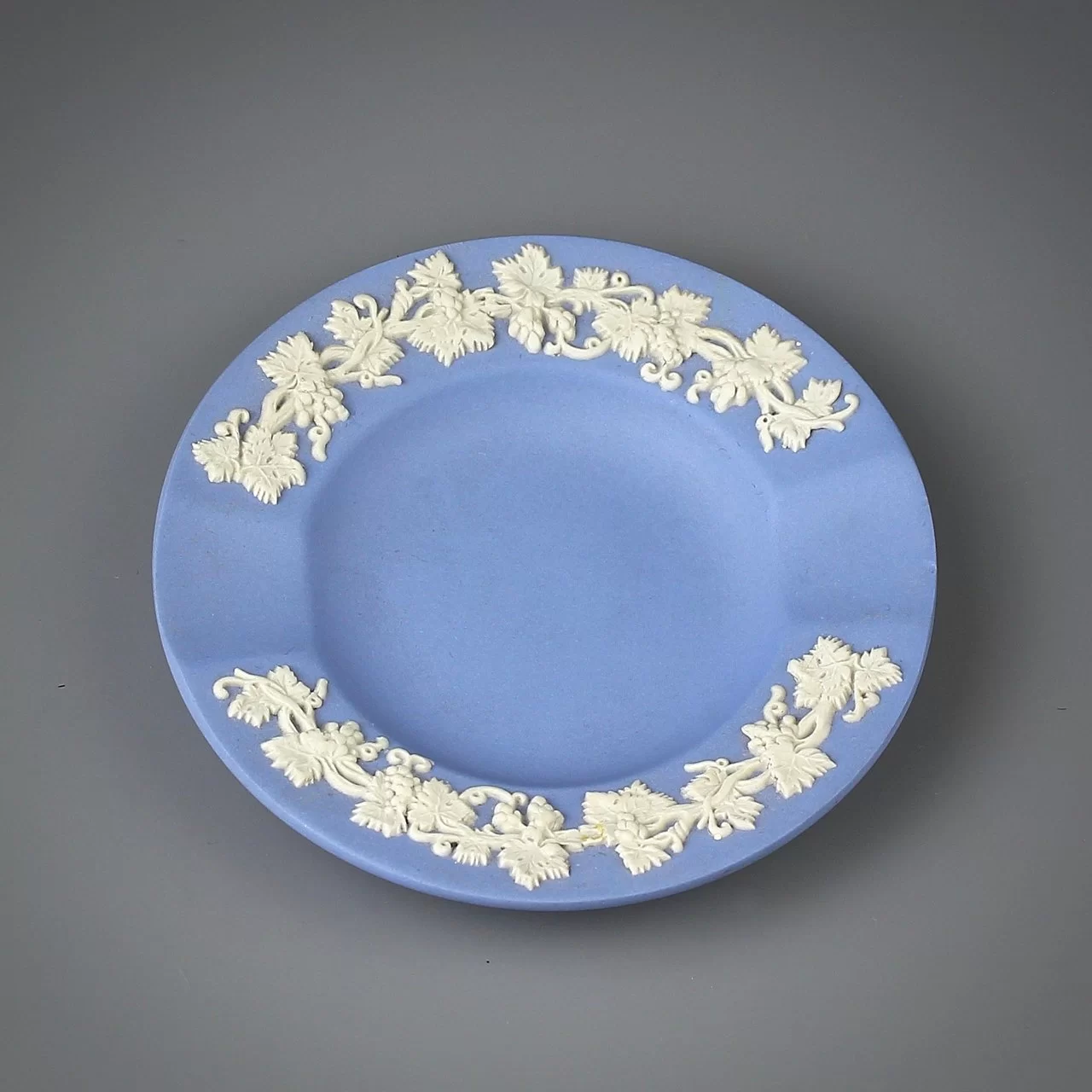 Винтажная английская пепельница Веджвуд Wedgwood Blue Jasper Ware