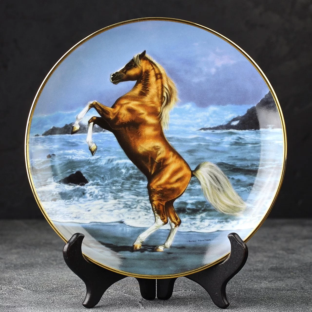 Тарелка винтажная декоративная настенная Фарфор Лошадь Danbury Mint Free Spirits Golden Dancer Lesley Harrison