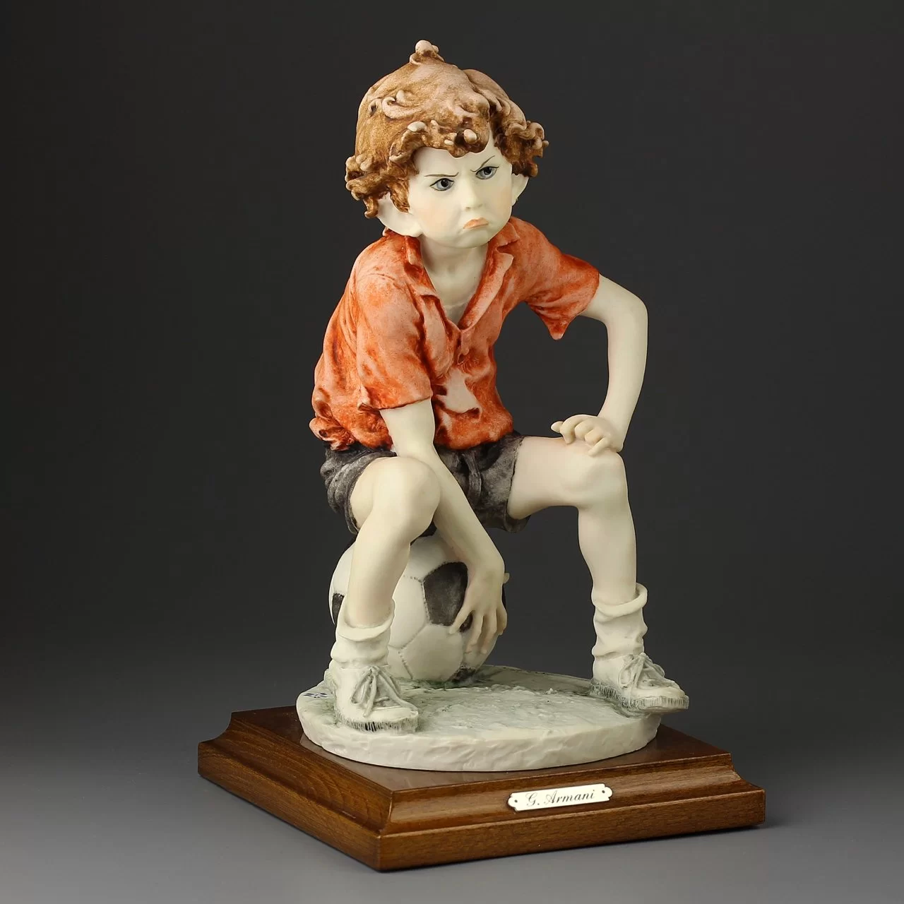 Винтажная фарфоровая статуэтка Италия Giuseppe Armani Capodimonte Футболист