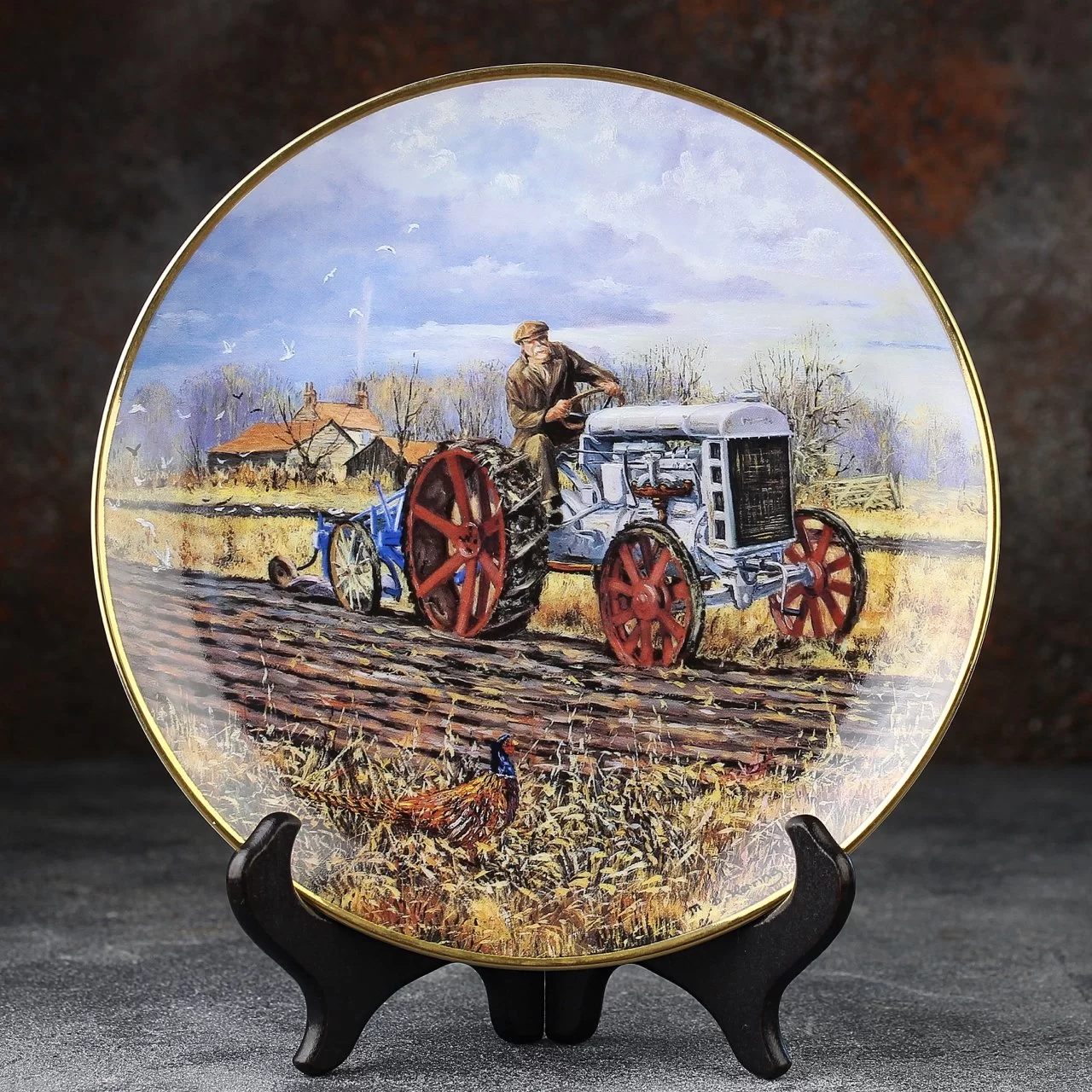 Тарелка винтажная декоративная настенная Фарфор Трактора Форд Старожилы Danbury Mint Ford Tractors Old Timers 1920 Fordson Model F