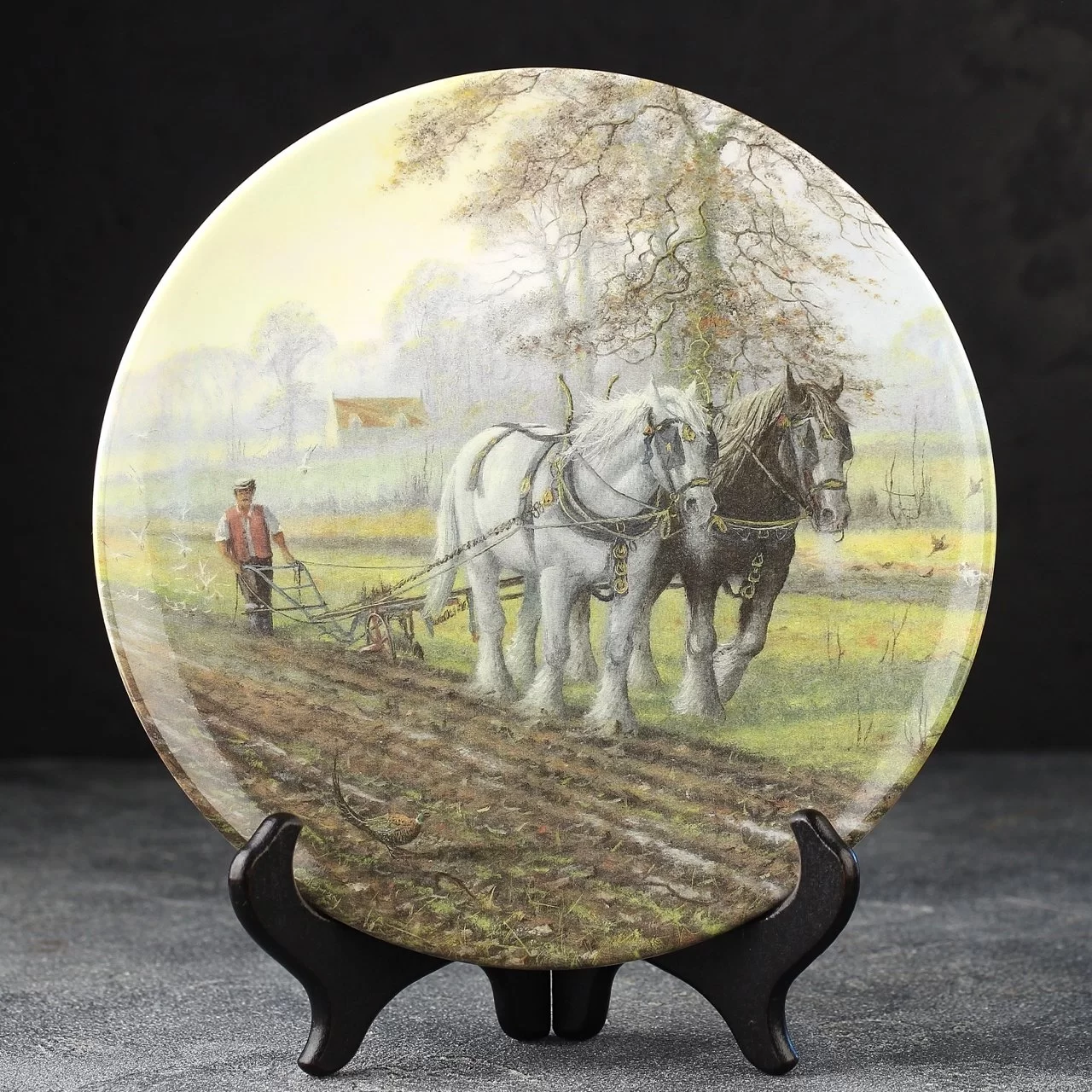 Тарелка винтажная декоративная настенная Фарфор Англия Лошади Пахота Royal Doulton As Once They Worked the Land His Hand to the Plough