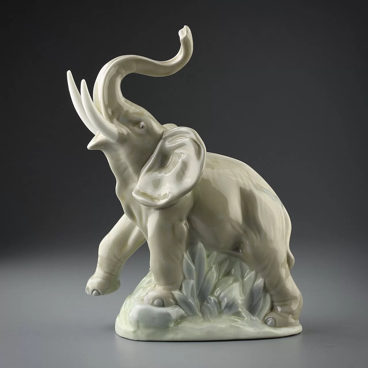 Винтажная фарфоровая статуэтка Испания Lladro NAO 106 Elephant Слон