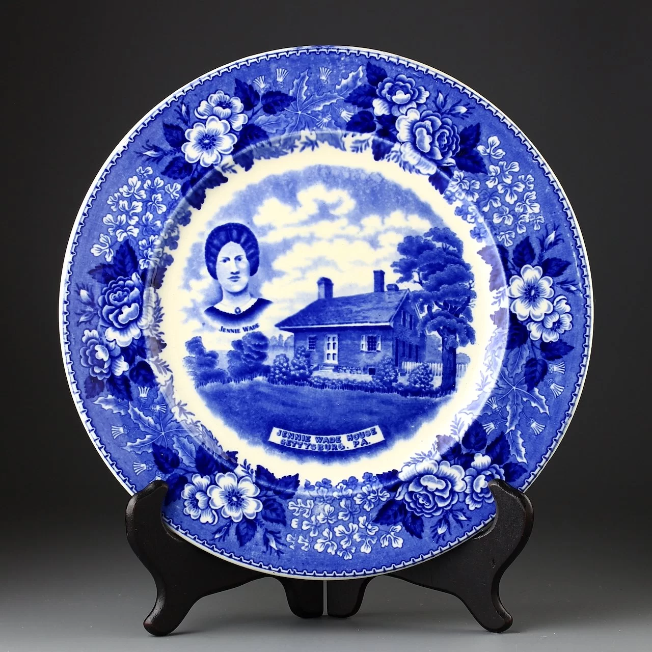 Антикварная декоративная настенная тарелка Jonroth & Co и Addams Potteries Jennie Wade House